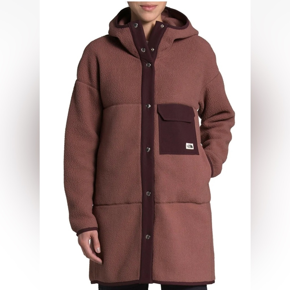 THE NORTH FACE 
Cragmont Fleece Coat